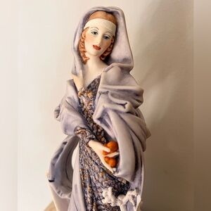 Pergianni Cedraschi 1985 Lady with Peaches 🍑 Figurine 12.5” Florence Italy